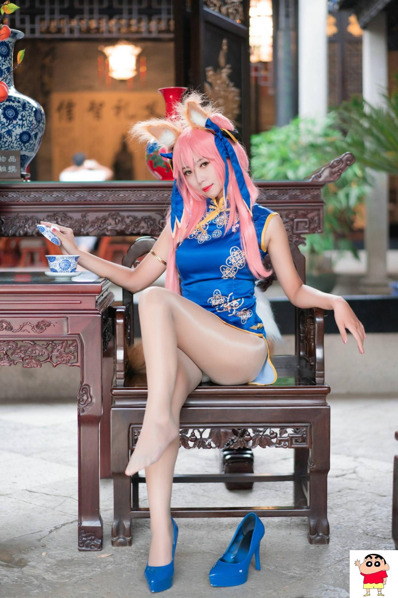 【网路收集系列】福利姬 冷冷《 玉藻前旗袍 》VIP福利帖【22P】