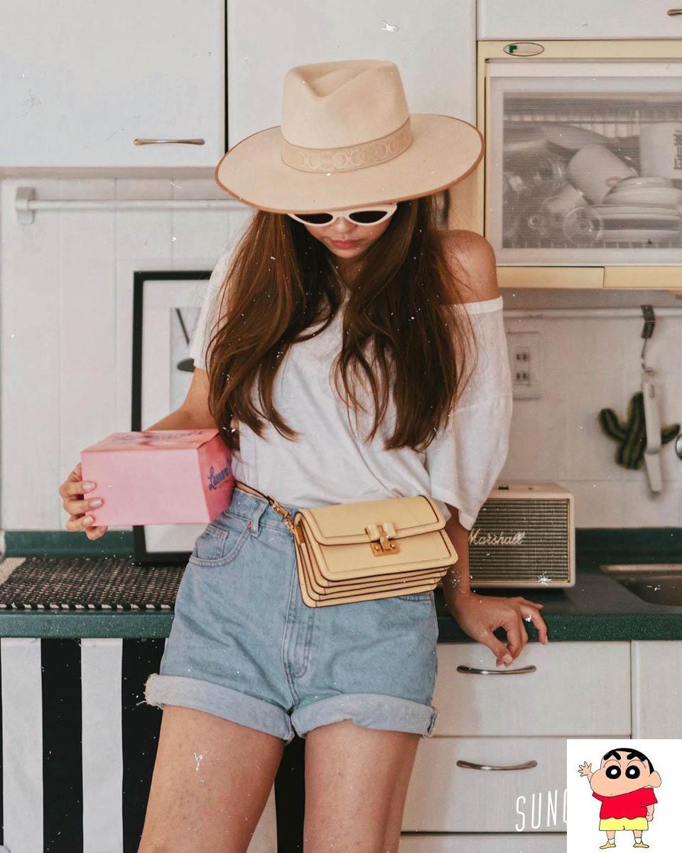 超人气的网红Wawa，绝美IG照享受阳光自然！ (13P)